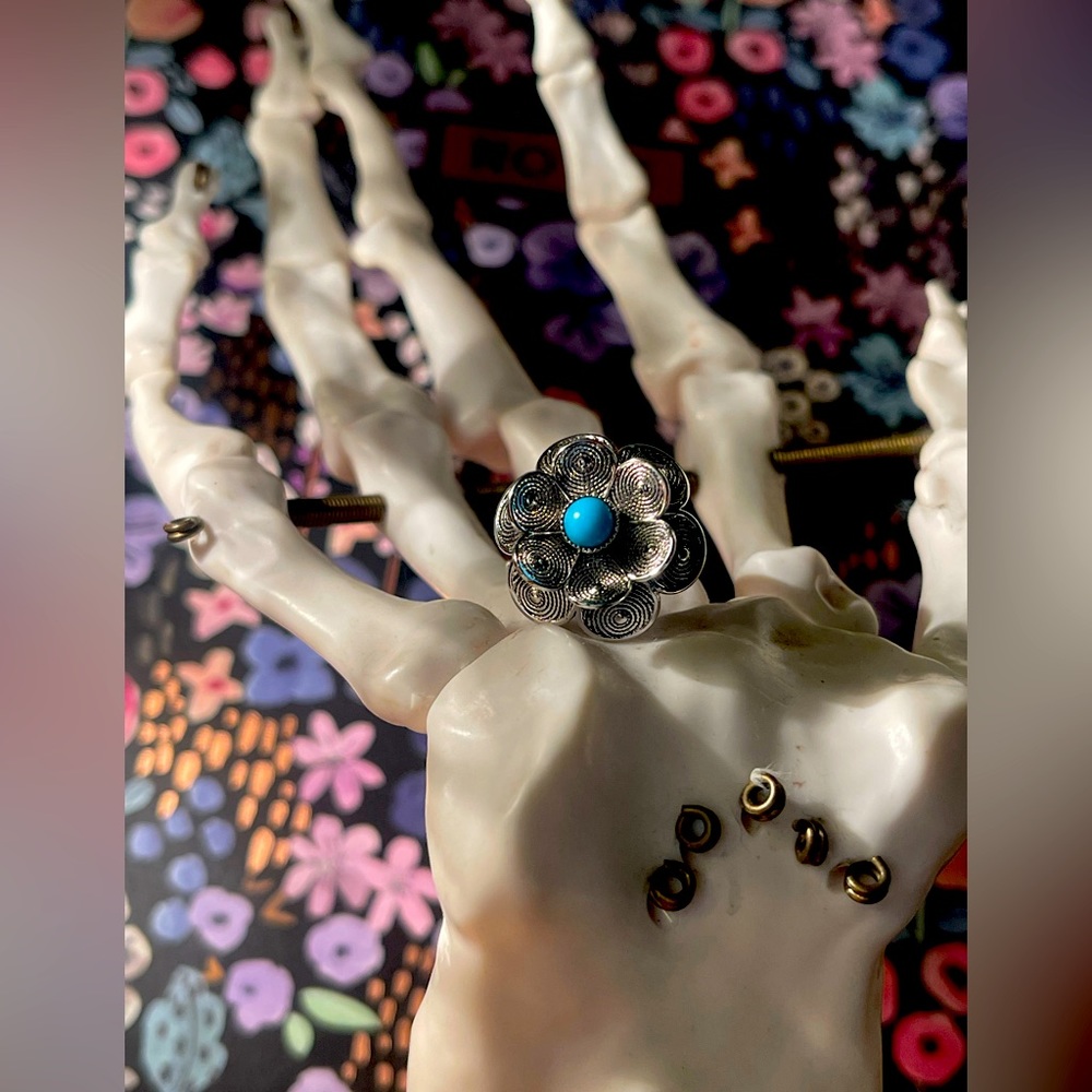 Vintage Sarah Coventry turquoise flower ring